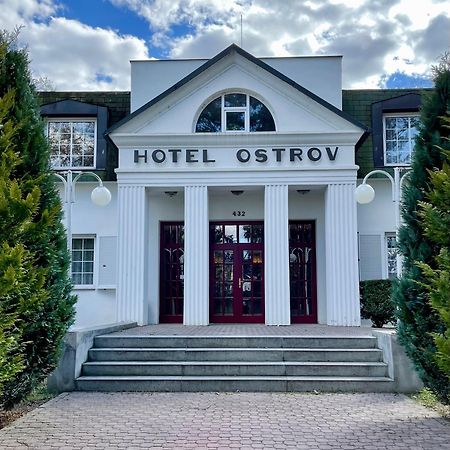Hotel Ostrov Нимбурк Экстерьер фото