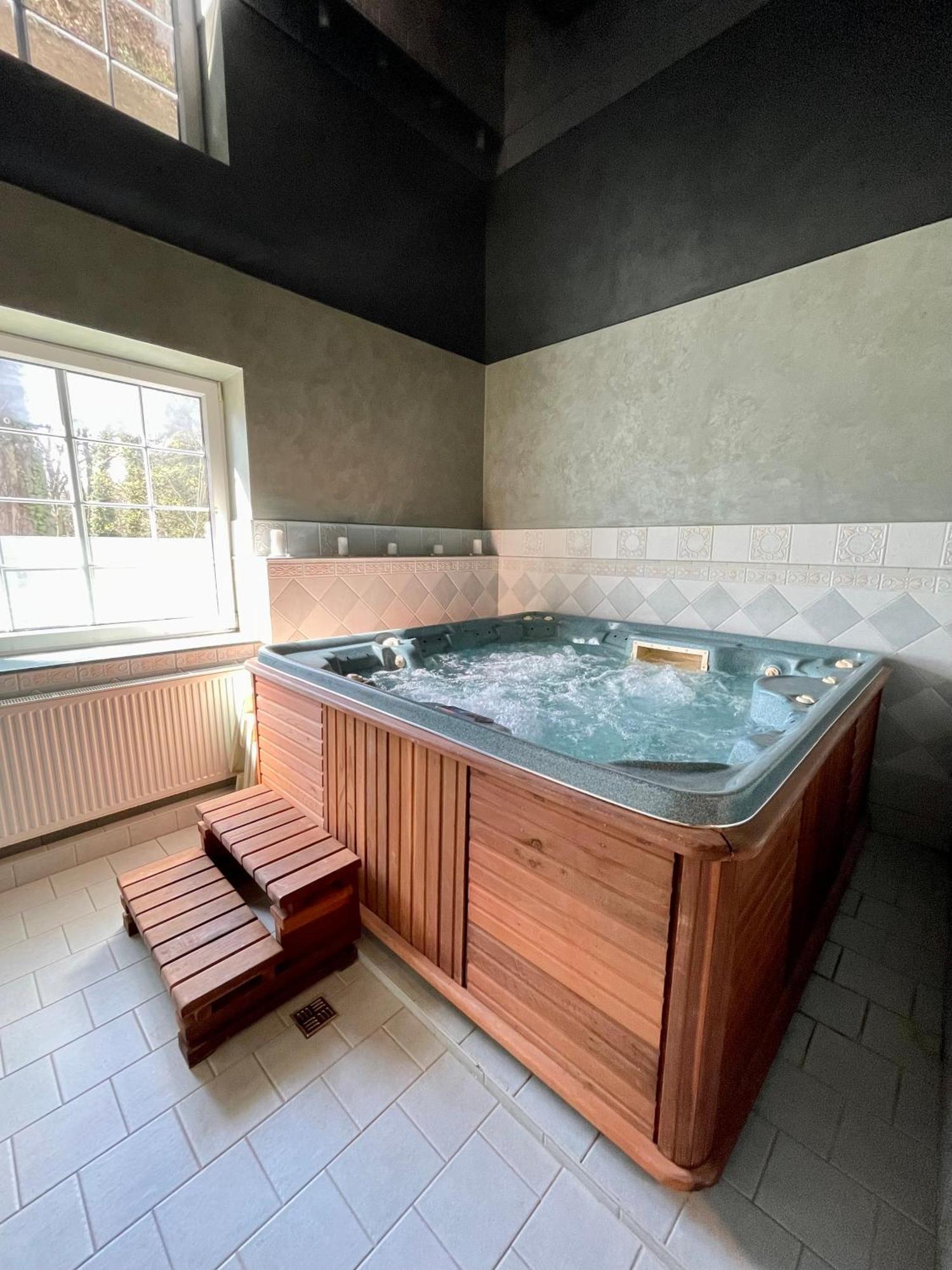 Hotel Ostrov Нимбурк Экстерьер фото