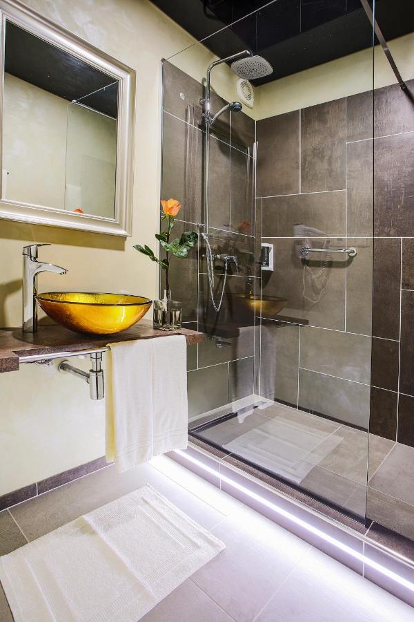 Hotel Ostrov Нимбурк Экстерьер фото